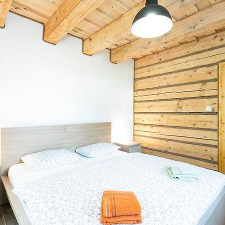 Drevenice Liptov - Ski & Hiking Apartments Lazisko Esterno foto