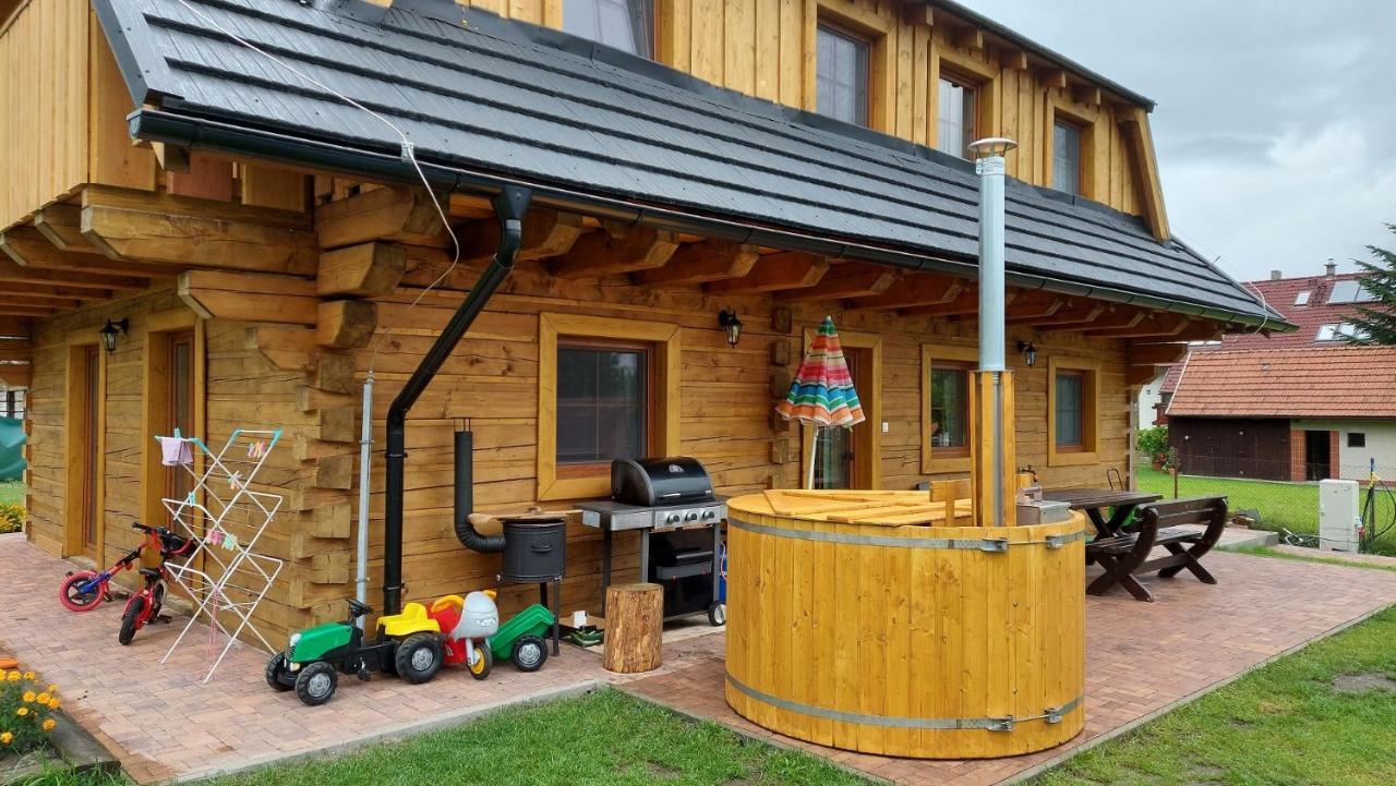 Drevenice Liptov - Ski & Hiking Apartments Lazisko Esterno foto